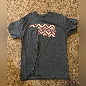 Gray Sooners Graphic T-Shirt